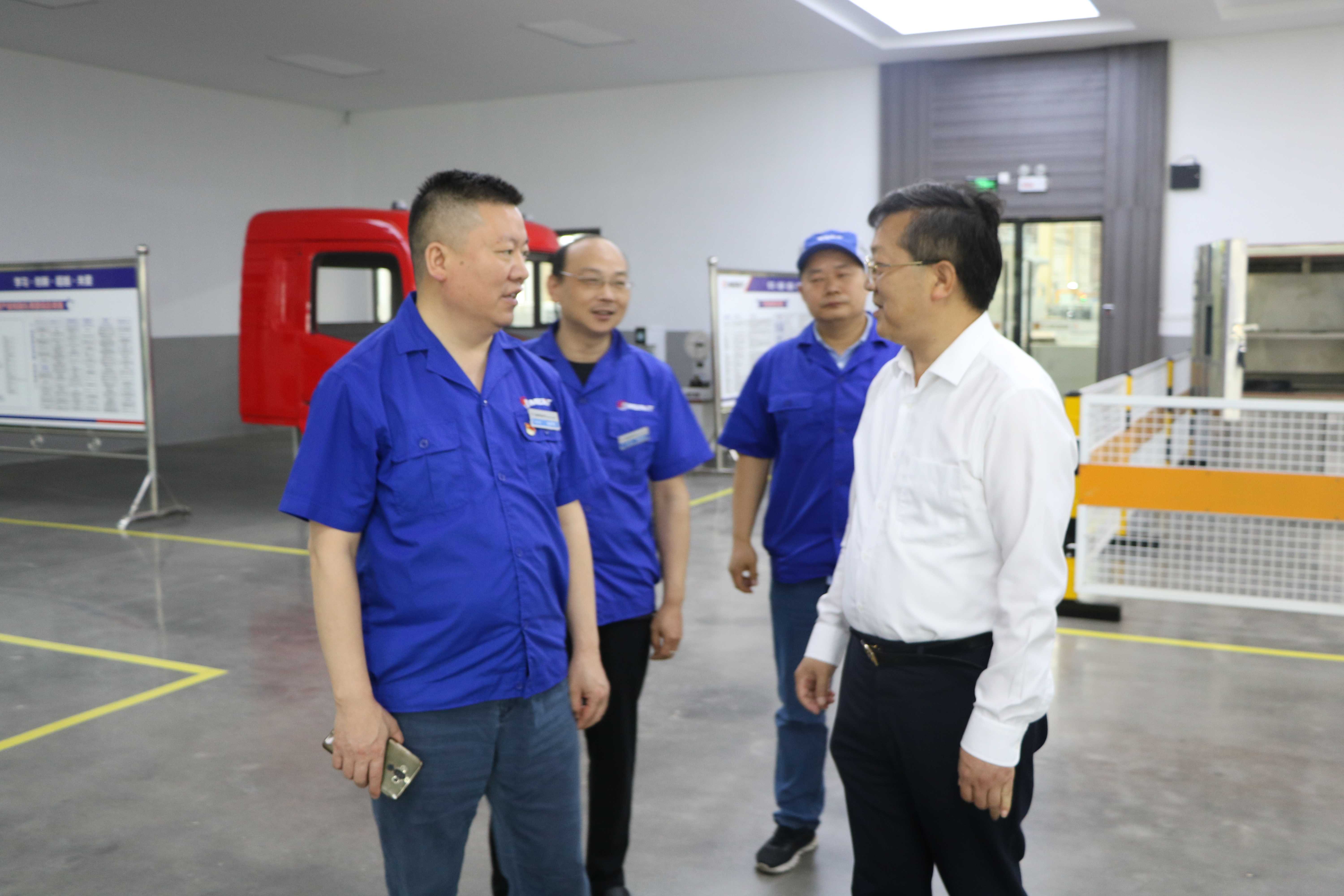 十堰市人大領導到公司檢查指導工作